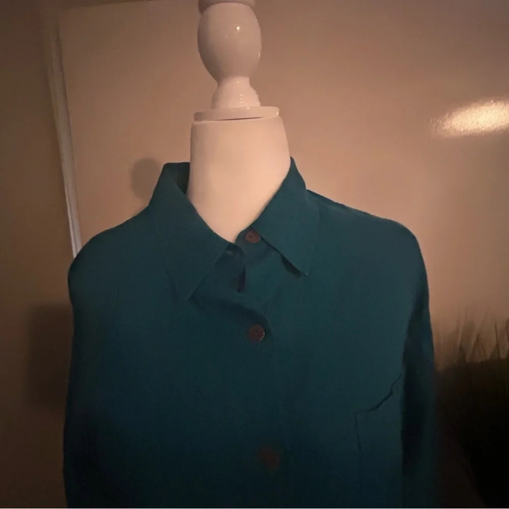 Chico's Vibrant Teal Blouse 100% Linen Size 2 - Picture 3 of 8
